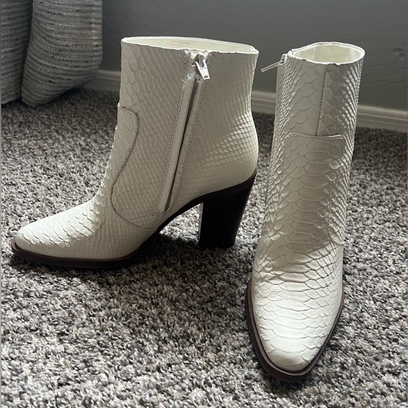 Sz 10 off white Gianni Bini crocodile skin leather cowboy booties/boots - Picture 6 of 6